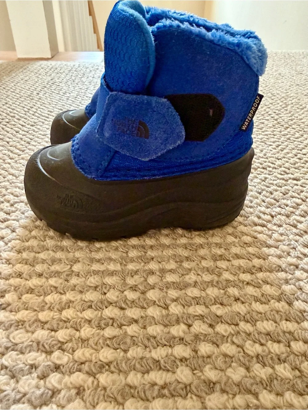 The North Face Alpenglow II Waterproof Insulated Winter Boots | Toddler Size 6 |